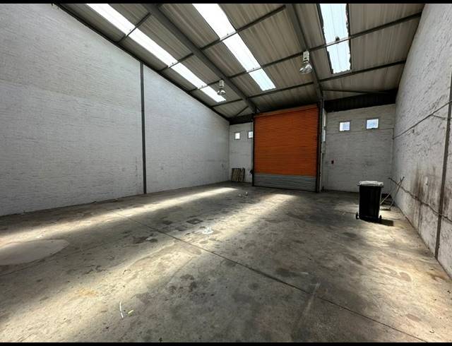 INDUSTRIAL PROPERTY TO RENT IN HALFWAY HOUSE